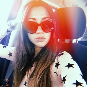 Meet your Posher, Alexandra